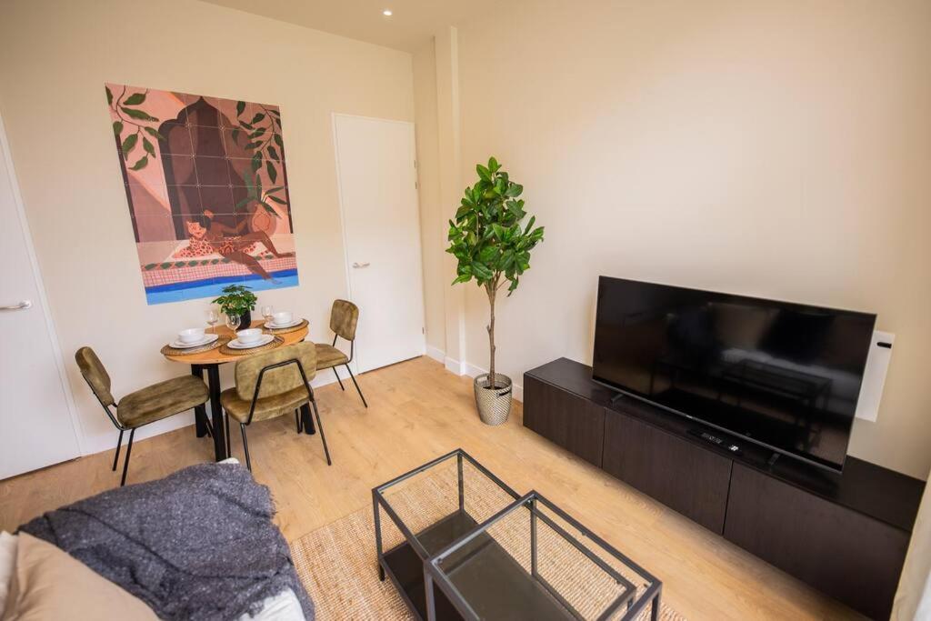 Delightful 2 Bedroom Serviced Apartment 54M2 -Mst40D- Rotterdam Exteriör bild